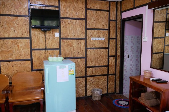 Room 28 of 37