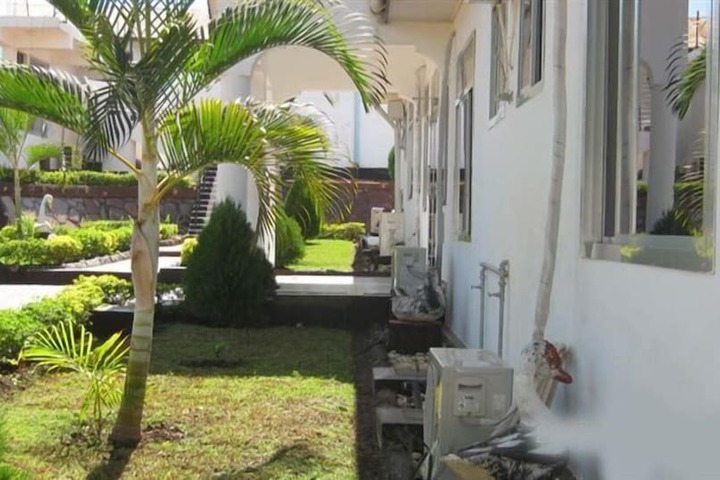 Hotel Exterior 1 of 7
