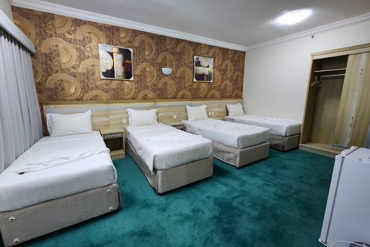 Room 21 of 48