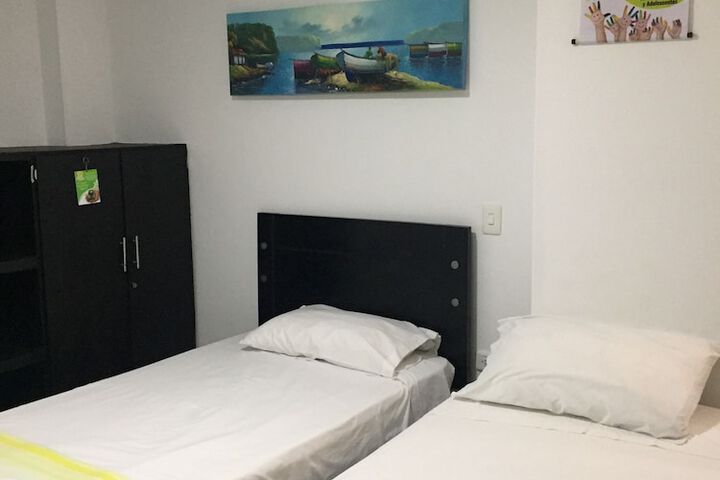 Room 8 of 28