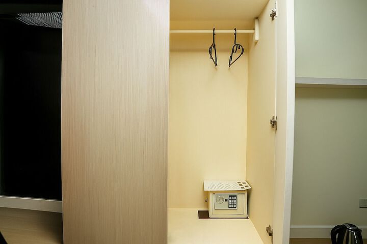 Room 73 of 127