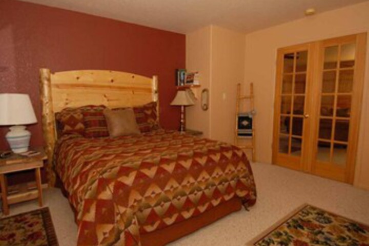 Room 16 of 17