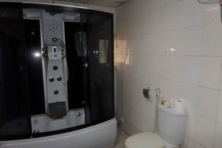 Room 20 of 28