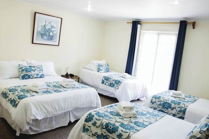 Room 3 of 35