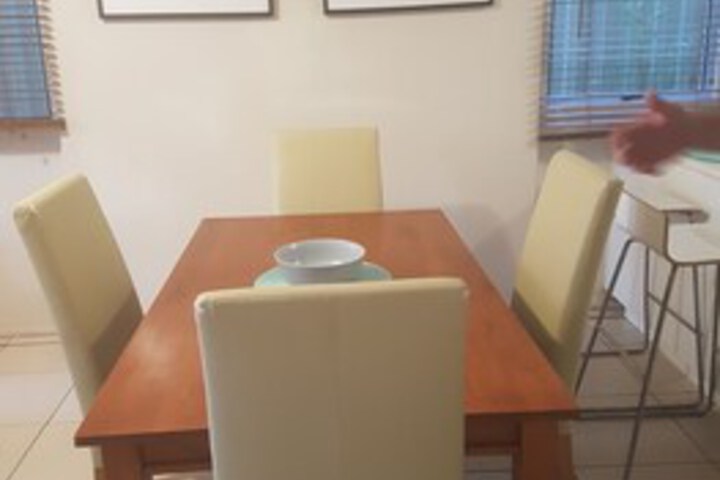 Room 8 of 18