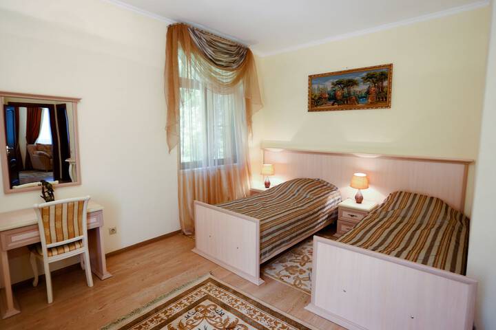 Room 36 of 89