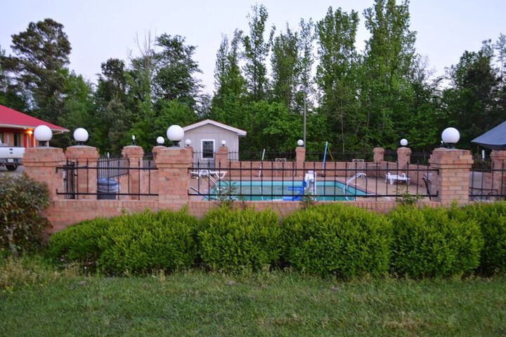 Pool 14 of 18