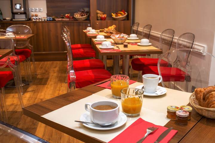 Breakfast area