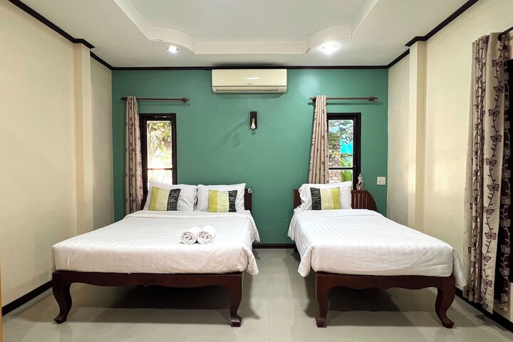 Room 4 of 85