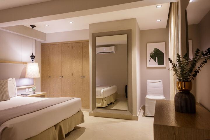 Room 12 of 70