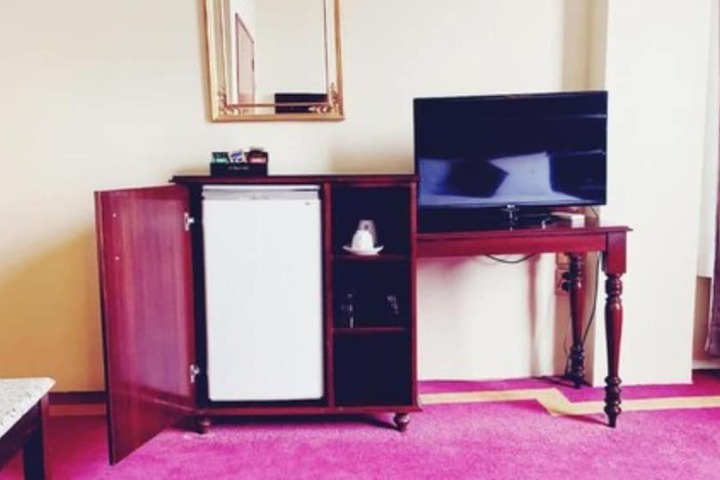 Room 14 of 34