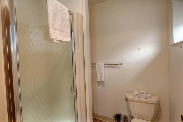 Room 8 of 15