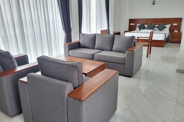 Room 8 of 43