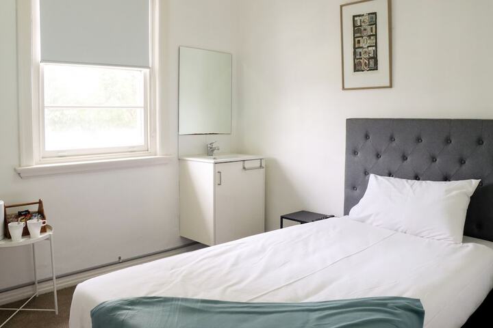 Room 12 of 30
