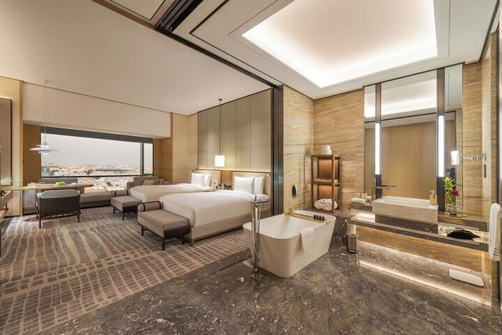 Room 47 of 90
