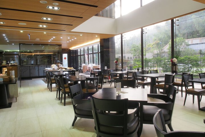 Dining 111 of 137