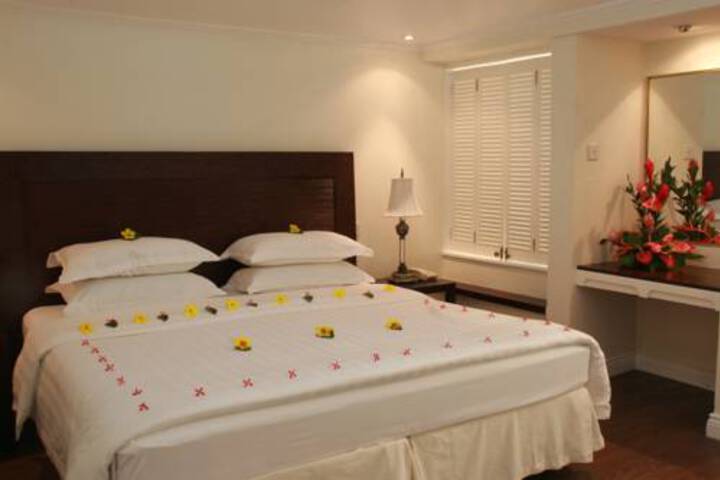 Room 7 of 11