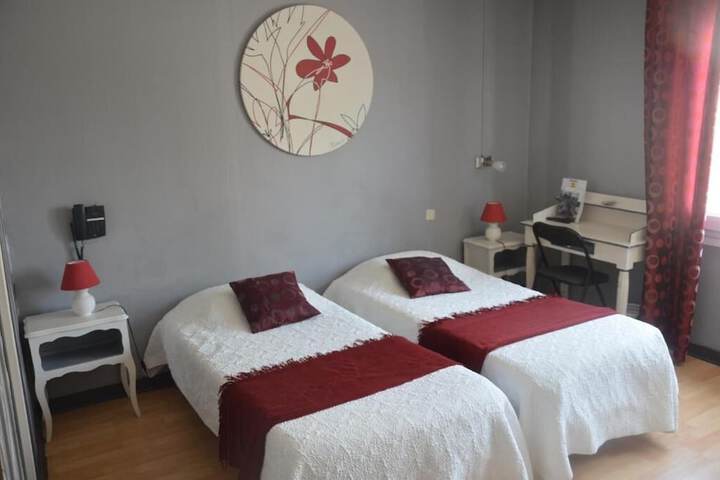 Room 10 of 49