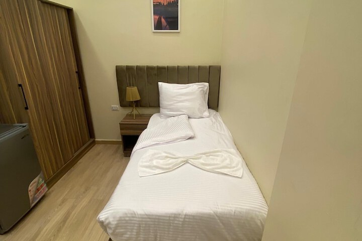 Room 51 of 109
