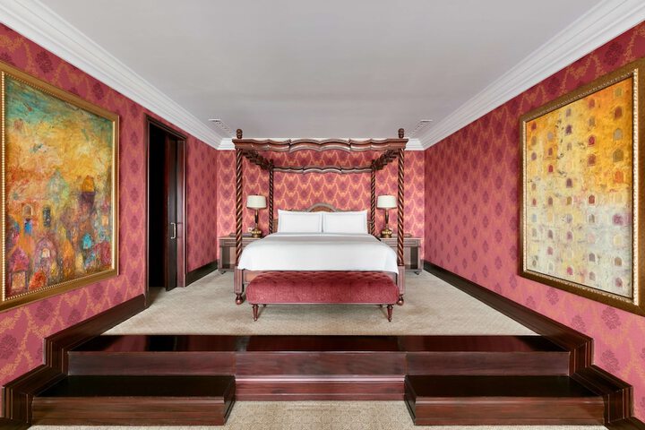 Room 28 of 159