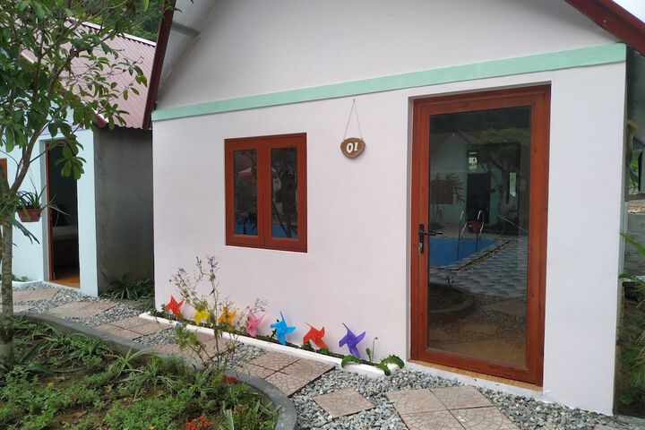 Room 6 of 25