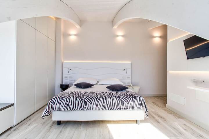 Room 19 of 146