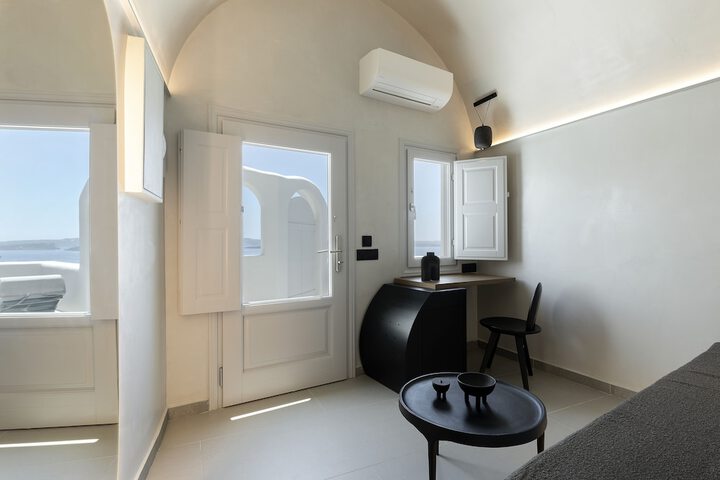 Room 12 of 82