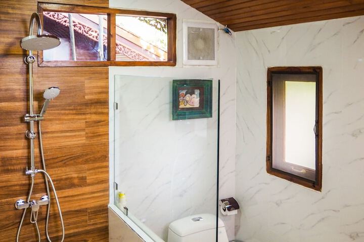 Room 42 of 51
