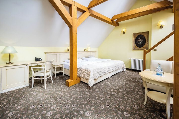 Room 45 of 119