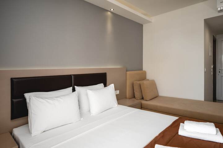 Room 45 of 138