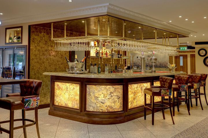 Lounge 155 of 176