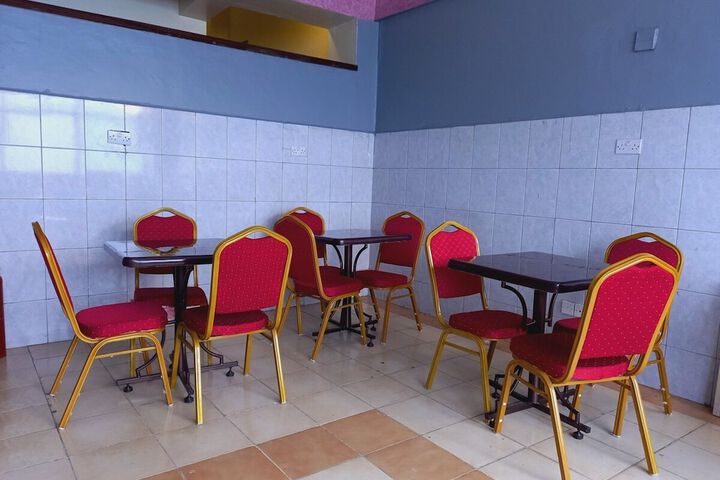 Dining 42 of 45