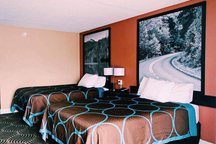 2 Double Beds (12 of 12)