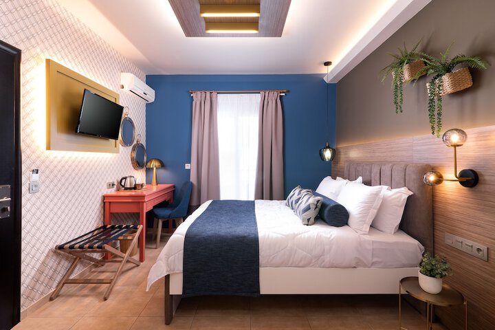 Room 8 of 56