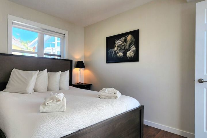 Room 98 of 543