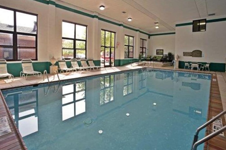 Pool 24 of 30