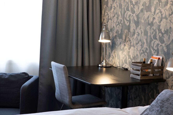 Room 10 of 72