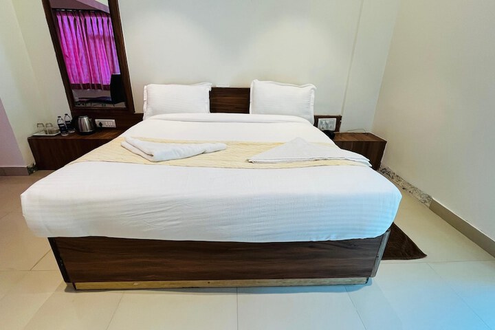 Room 5 of 39