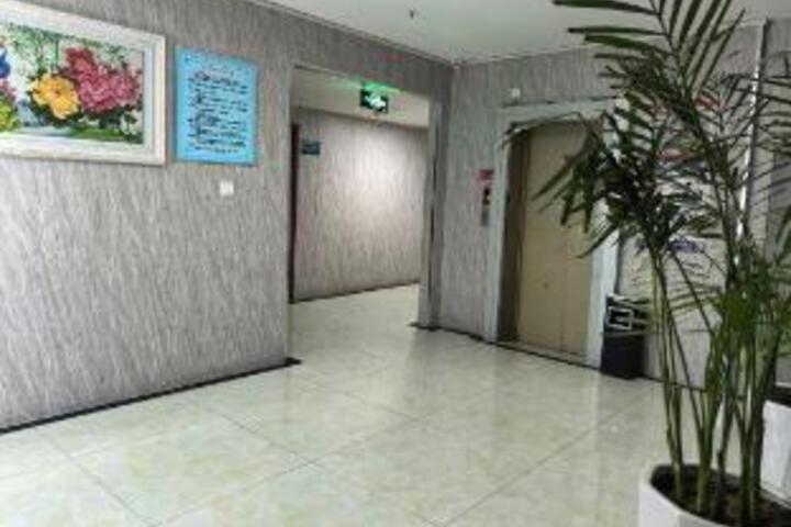 Tiantian Holiday Business Hotel