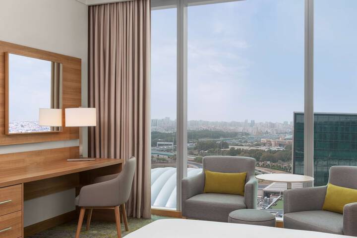 Room 10 of 51