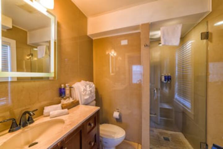 Room 115 of 192