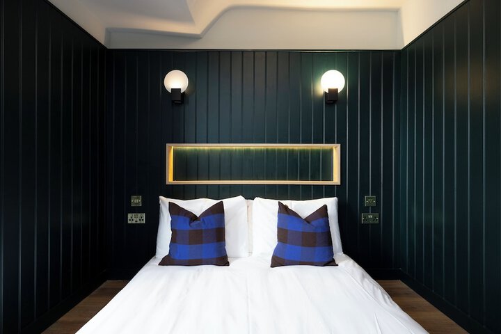 Room 43 of 55
