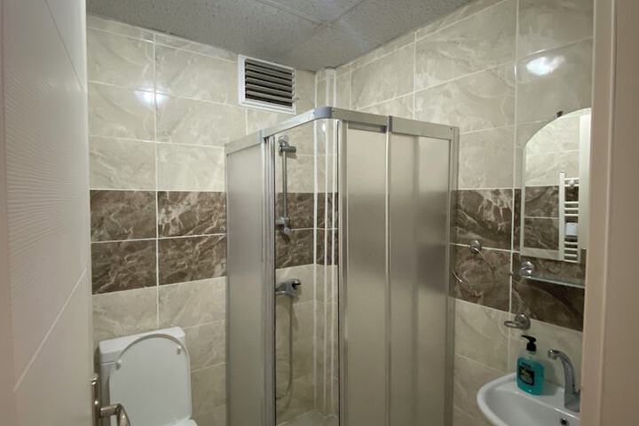 Room 2 of 8