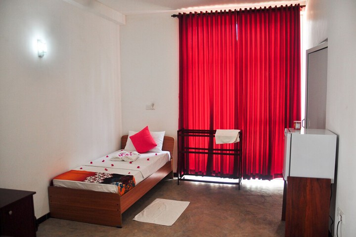 Room 16 of 24
