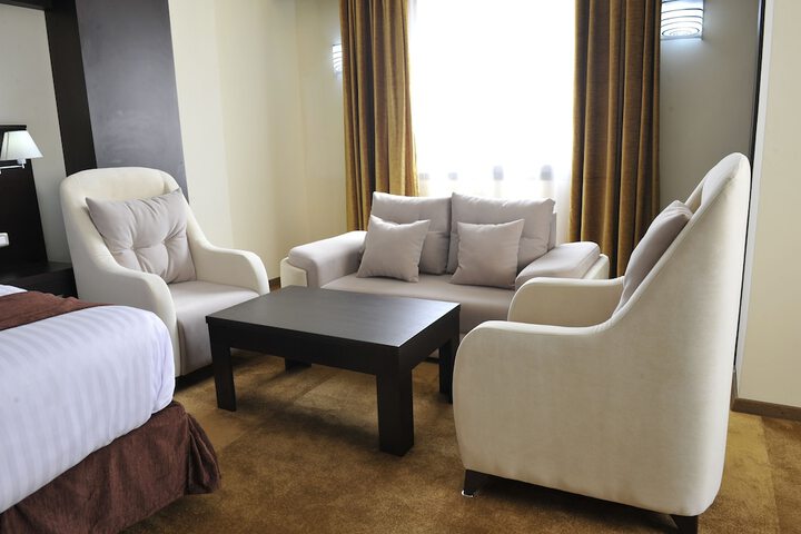 Room 18 of 38