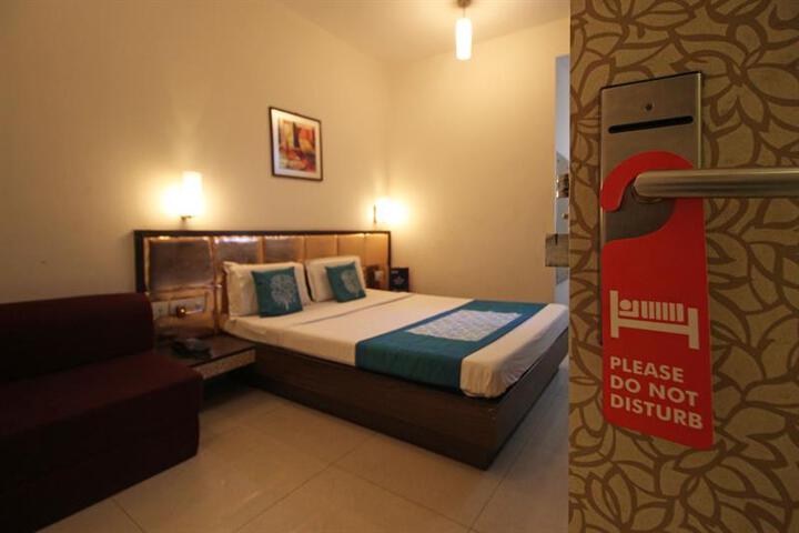 OYO 8456 HOTEL ORIENT