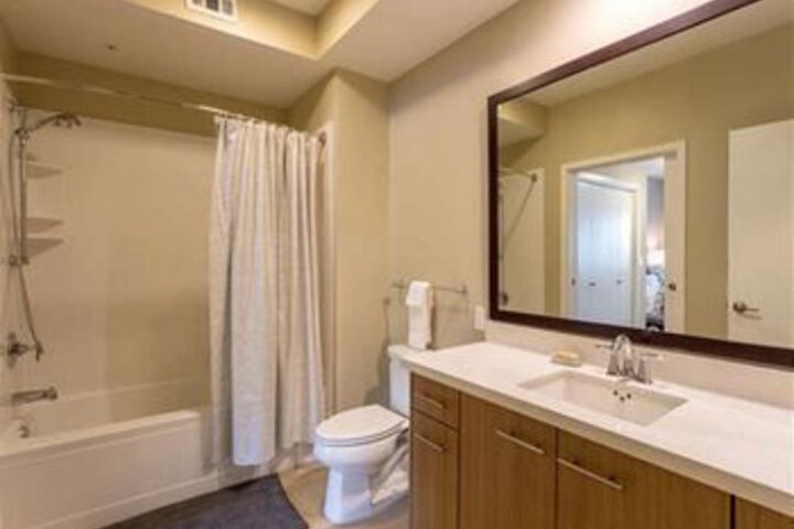 Room 2 of 34