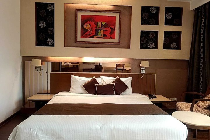 Room 18 of 54