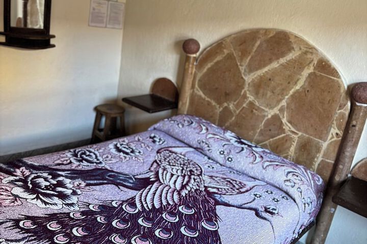 Room 14 of 82
