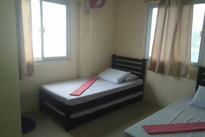 Room 8 of 17
